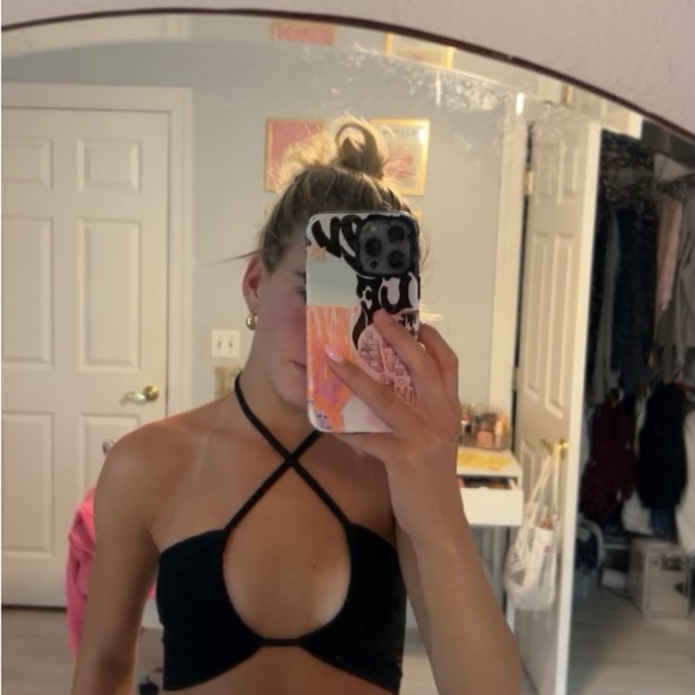 SHEIN Black Ribbed Halter Top